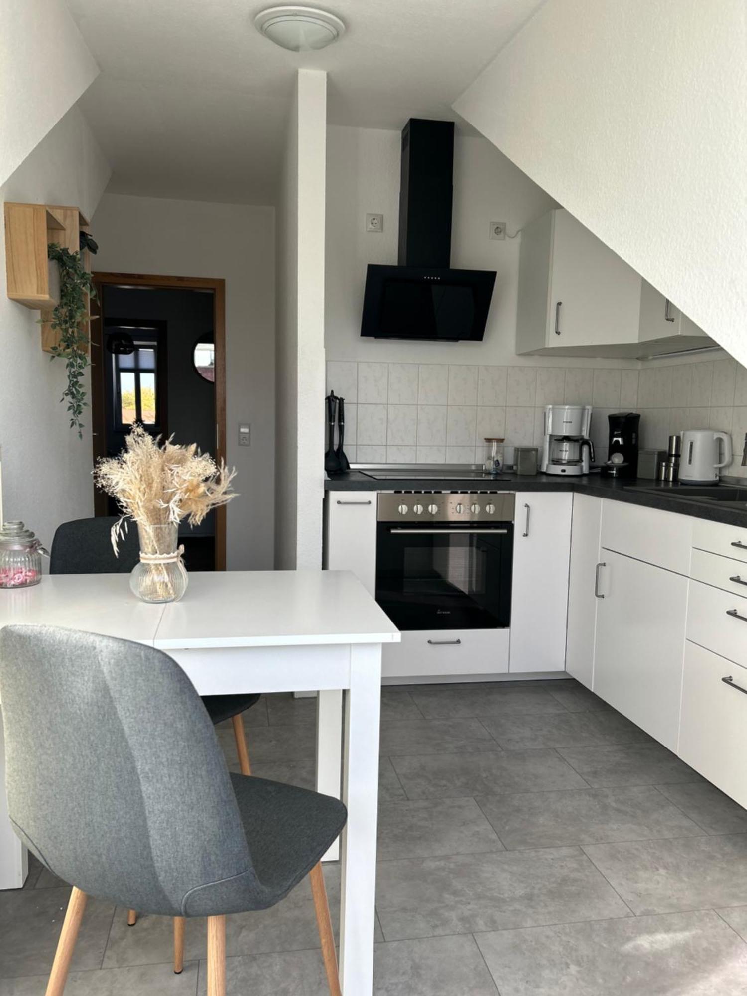 Gemuetliches Altstadtapartment Mit Balkon Und Smart Tv Erfurt Ngoại thất bức ảnh